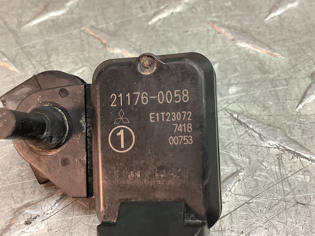 Map Air Temp Pressure Sensor Kawasaki Zx-10 ZX10 2004 04 2005 05