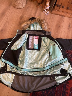 Size 10 Women s ski Jacket, Good Condition, Surfanic 