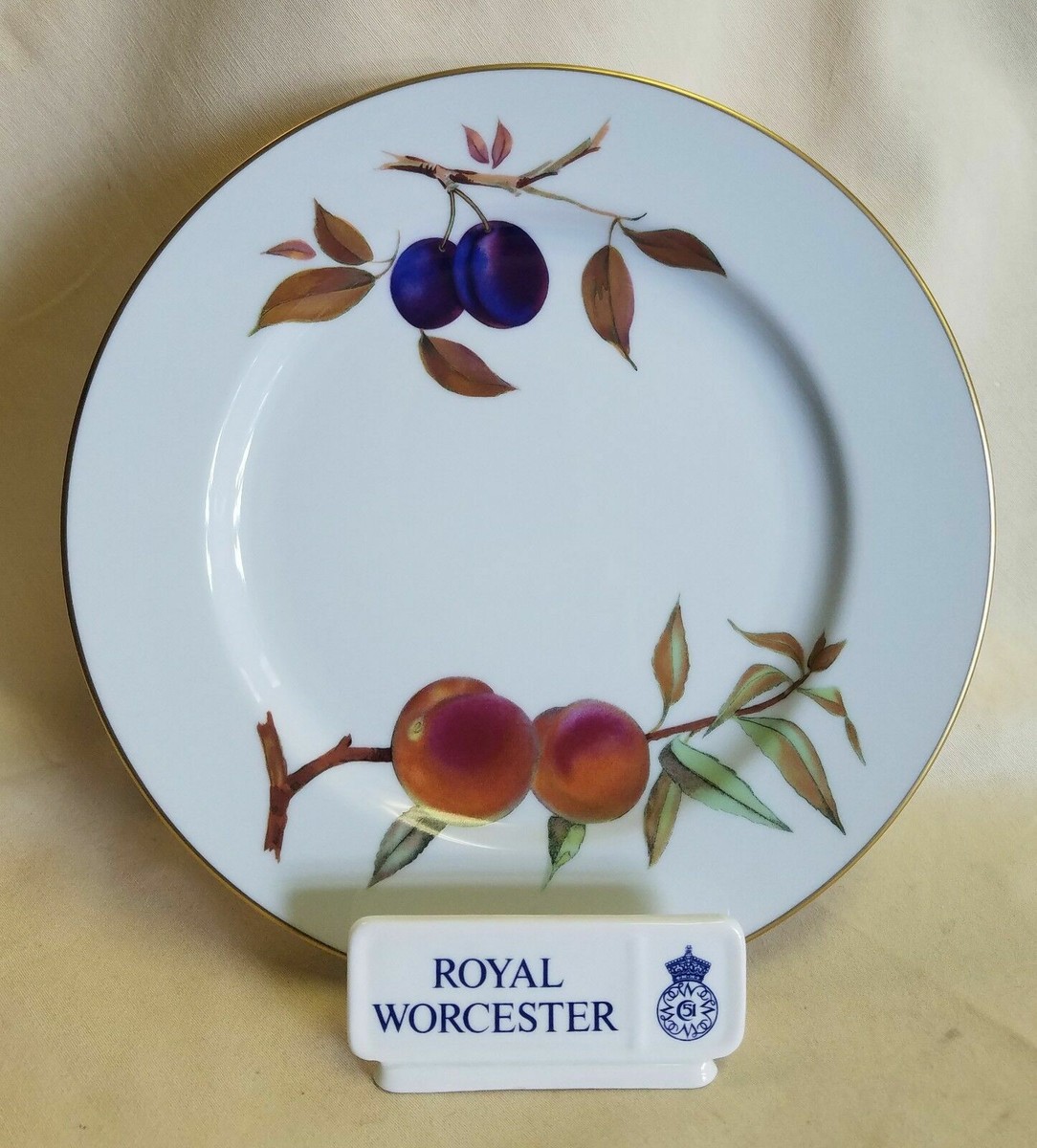 WORCESTEREvesham皿ENGLANDイギリス製直径19㎝ Royal Worcester Evesham Gold Dinner New With Tag Made In Portugal