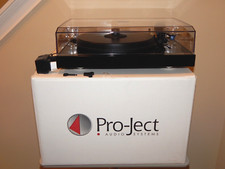 Pro-Ject 2 Xperience Classic Turntable