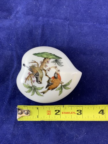 Herend Hand Painted Rothschild Bird Motif 3" Heart Shape Trinket Box Lid #6005 - Picture 7 of 8