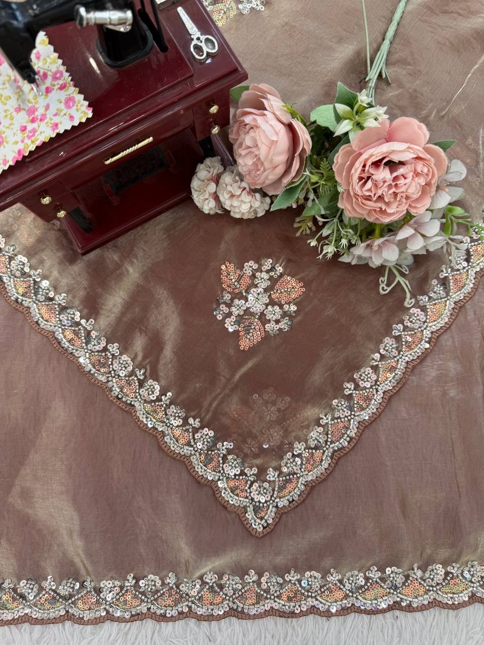 Beautiful Look Fendy Silk Brown Saree With Blouse For Function & Party Wear thumbnail 4