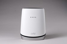 Netgear Orbi cable modem CBR750