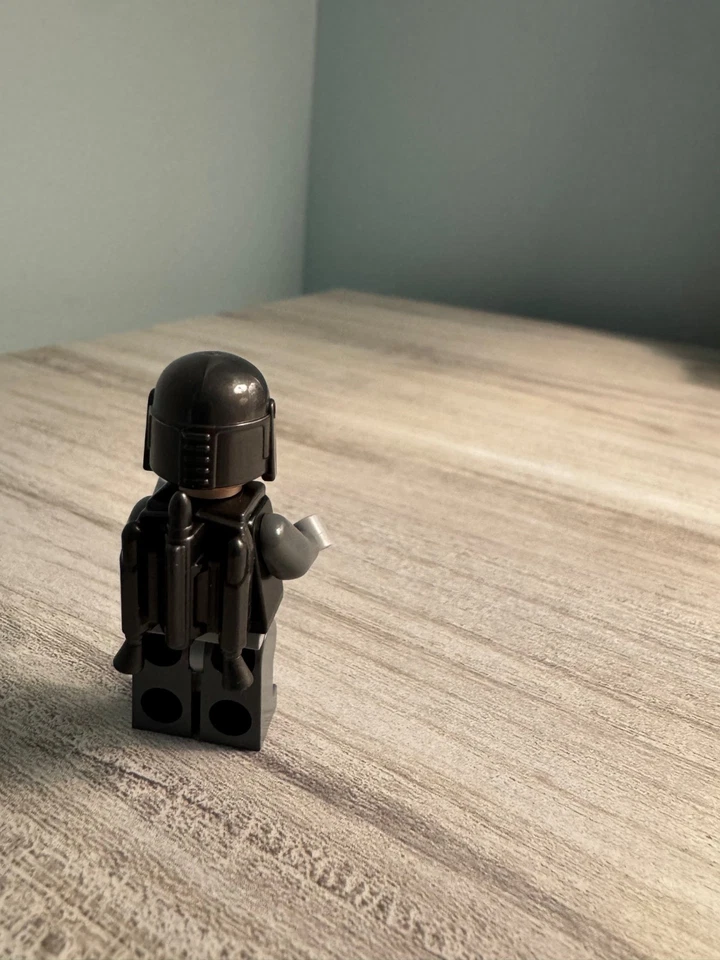 Star Wars Lego Mandalorian Super Commandos minifigure - Image 2 of 4