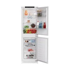 Graded Blomberg KNM4563EI  Integrated 50/50 Fridge Freezer RRP £499 T79