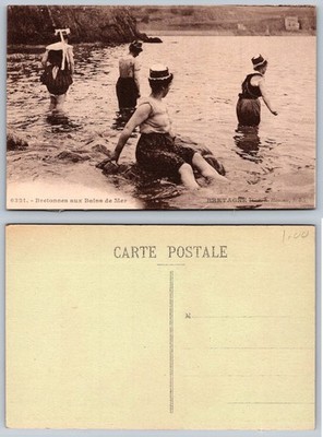 Vintage Brittany Postcard - Bretonnes aux Bains de Mer - E. Hamonic Photo