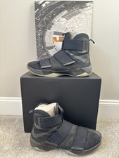 Talla 15 - Nike Kyrie X LeBron Four Wins 'Game 3: Homecoming' (925433-900)