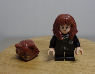 LEGO Harry Potter Hermione Granger W Cat Mask Minifigure x1