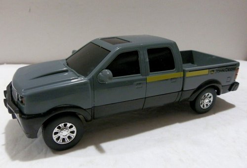 Ertl Farm Country 1/32 Gray John Deere QuadCab Pickup Truck