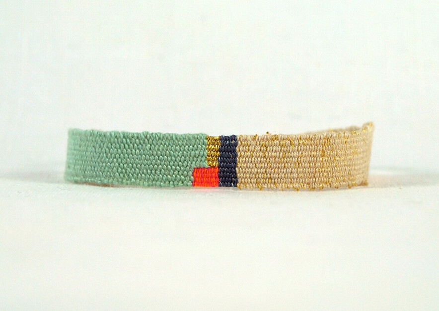 Bracelet artisanal textile hypoallergénique : fini les irritations cutanées