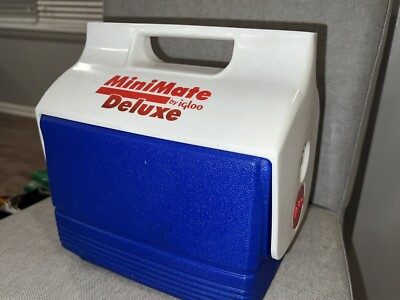 MINI MATE DELUXE COOLER by IGLOO Blue With Red MiniMate Push Button