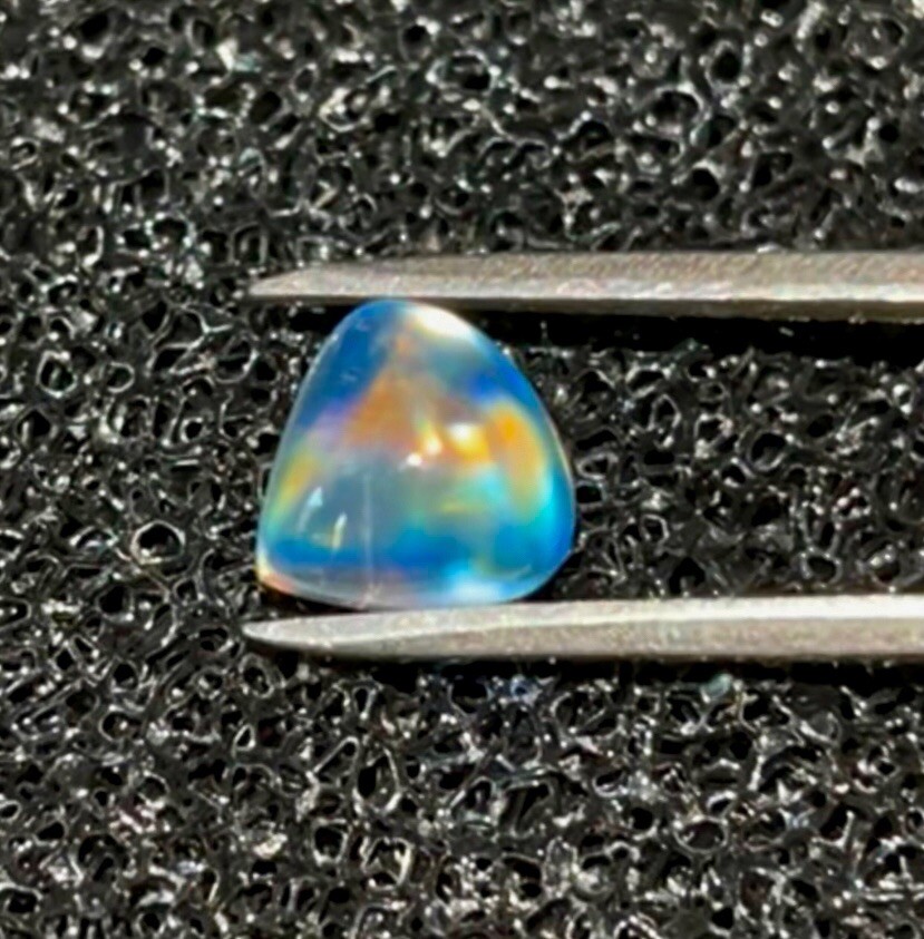 2.36Ct Ultra Rare Top Quality 100% Natural Rainbow Blue Moonstone