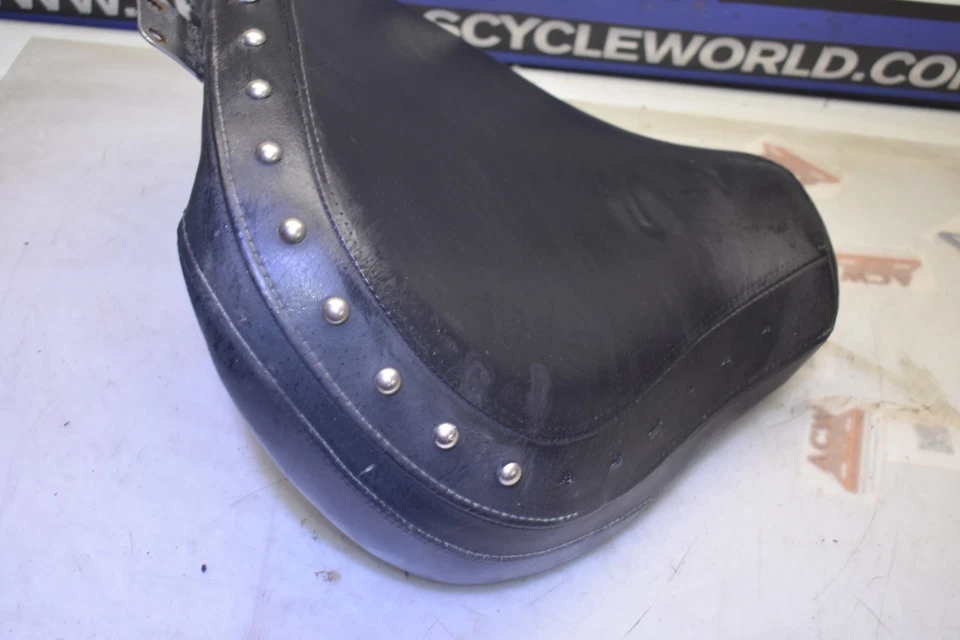 Седло переднего сиденья водителя BC8 2005 Suzuki Boulevard VL800 800 VL C50 05 - Изображение 3 из 4