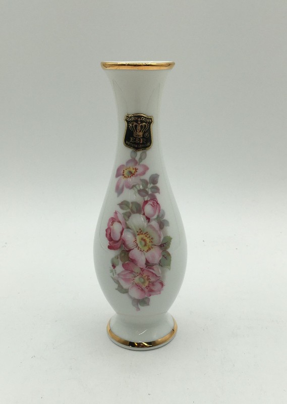Vintage Gerold Porzellan Tettau Bavaria Bud Vase w/ Flower Pattern & Gold Trim