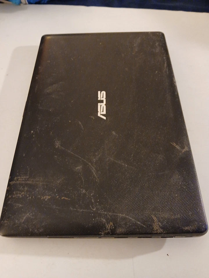 ASUS Netbook Intel Inside Parts Only As Is - Image 3 of 4