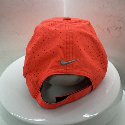 Nike Retro Tour RZN/VrS Cappello Uomo Berretto da Golf Traforato - Salmone - Foto 4 di 8
