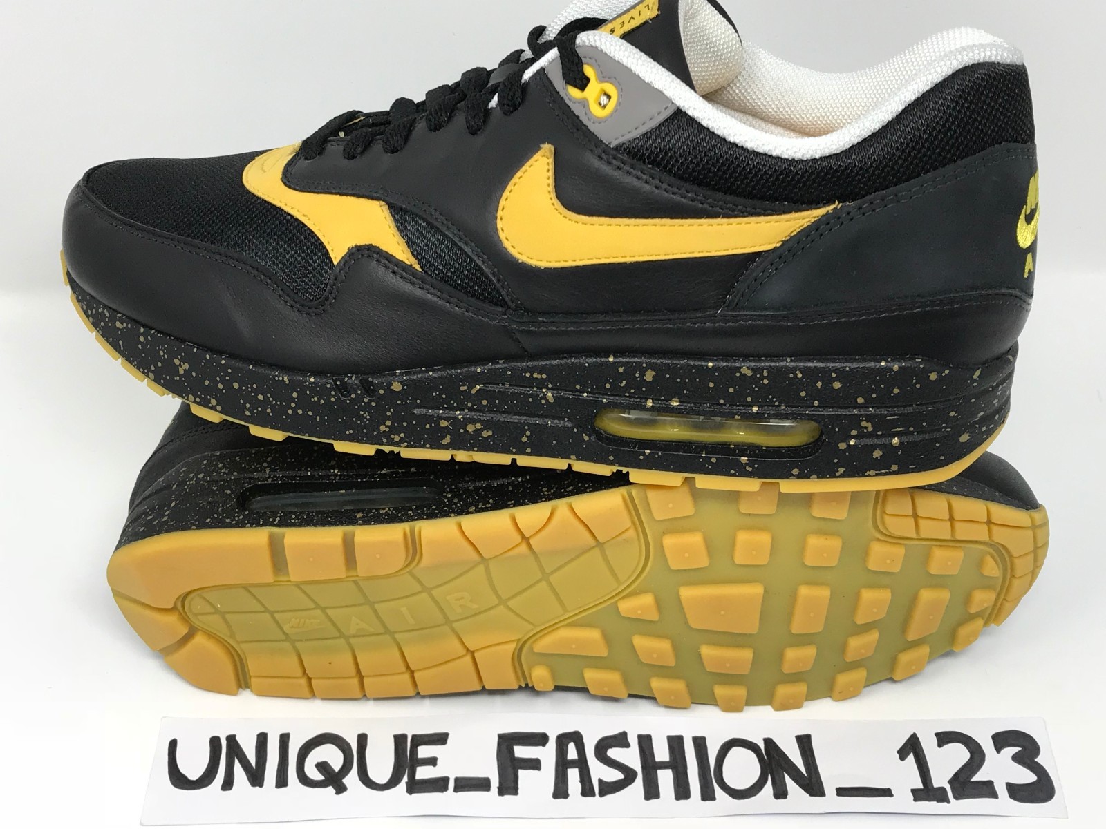 Nike AIR MAX 1 Livestrong Lance Lance Lance Armstrong LAF premio US 12 Nero 940e29 Nike AIR MAX 1 Livestrong Lance Lance Lance Armstrong LAF premio US 12 Nero 940e29