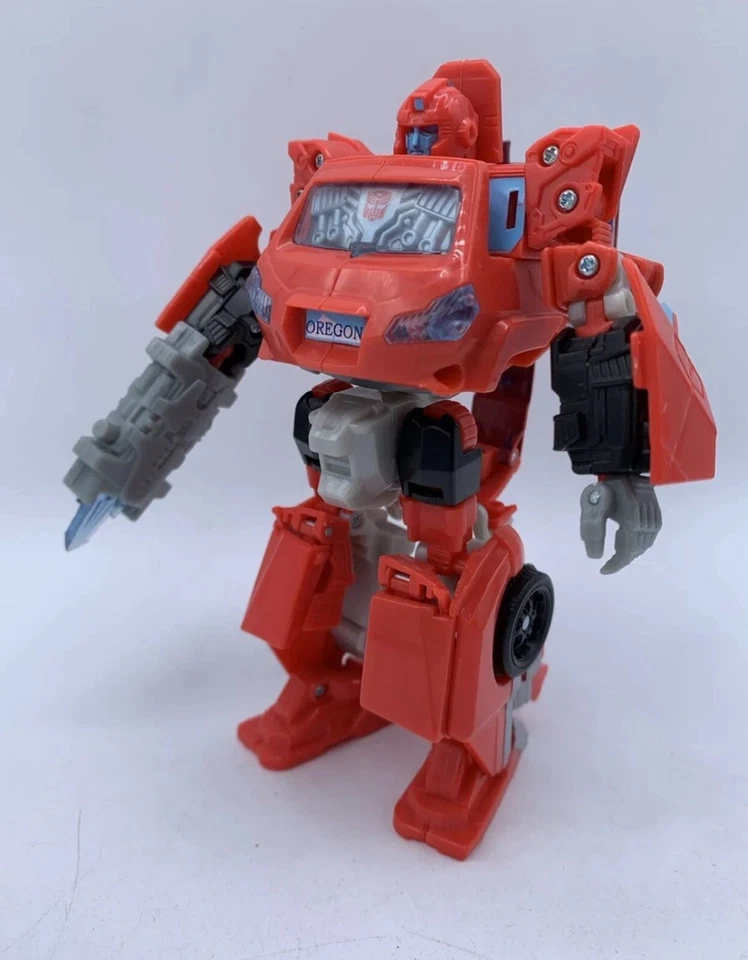 Hasbro Transformers Universe Classic Deluxe Ironhide Action Figure Complete - Image 2 of 3