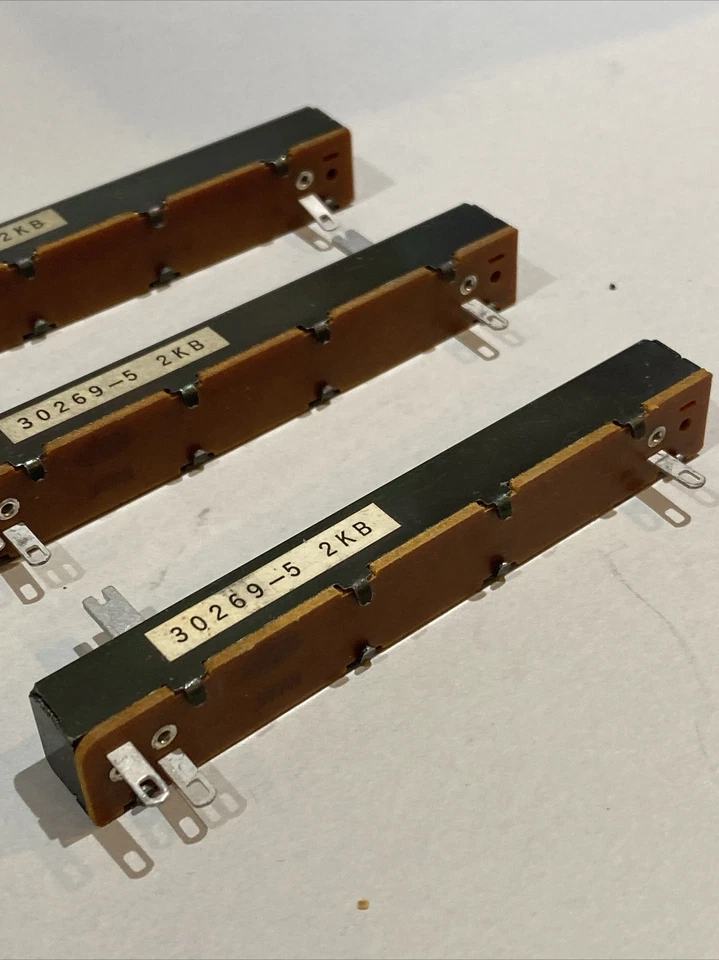 Potenciómetro Lowrey Slide Pot 30269-5 2KB Hecho en Japón Probado Lote de 3 Foto 2 de 4