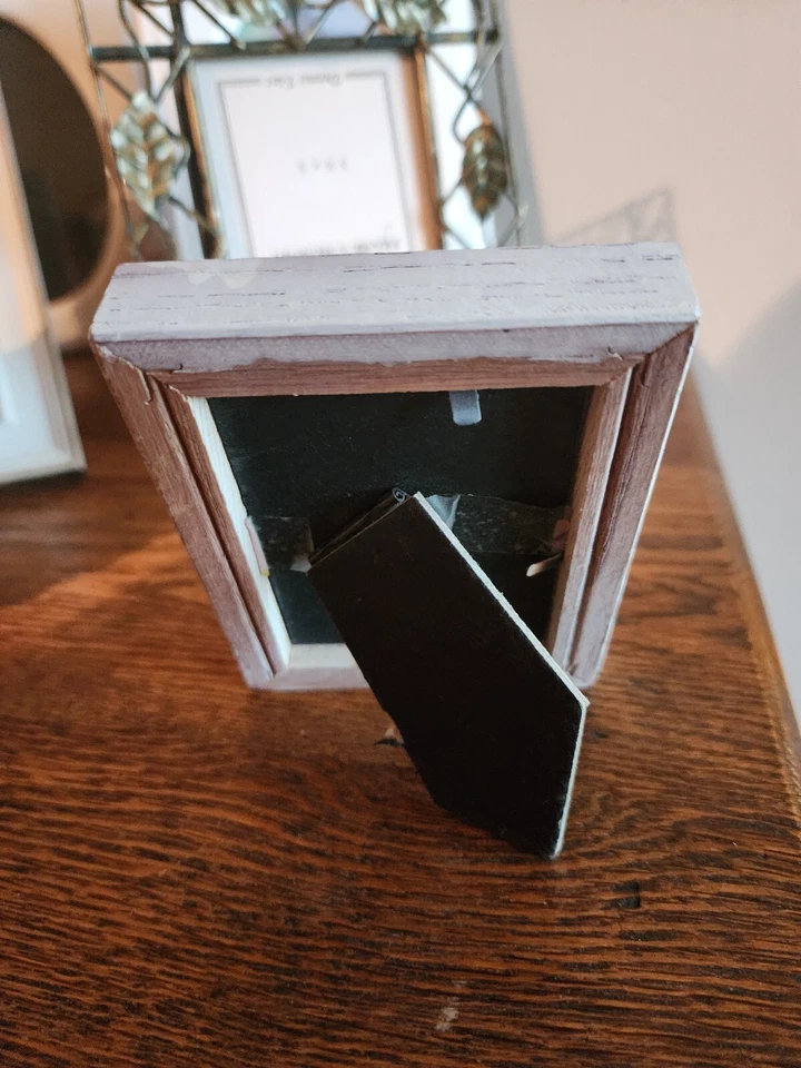 Lote de 6 marcos de fotos blancos florales ornamentados mesa arte de pared decoración Shabby Chic Foto 3 de 4