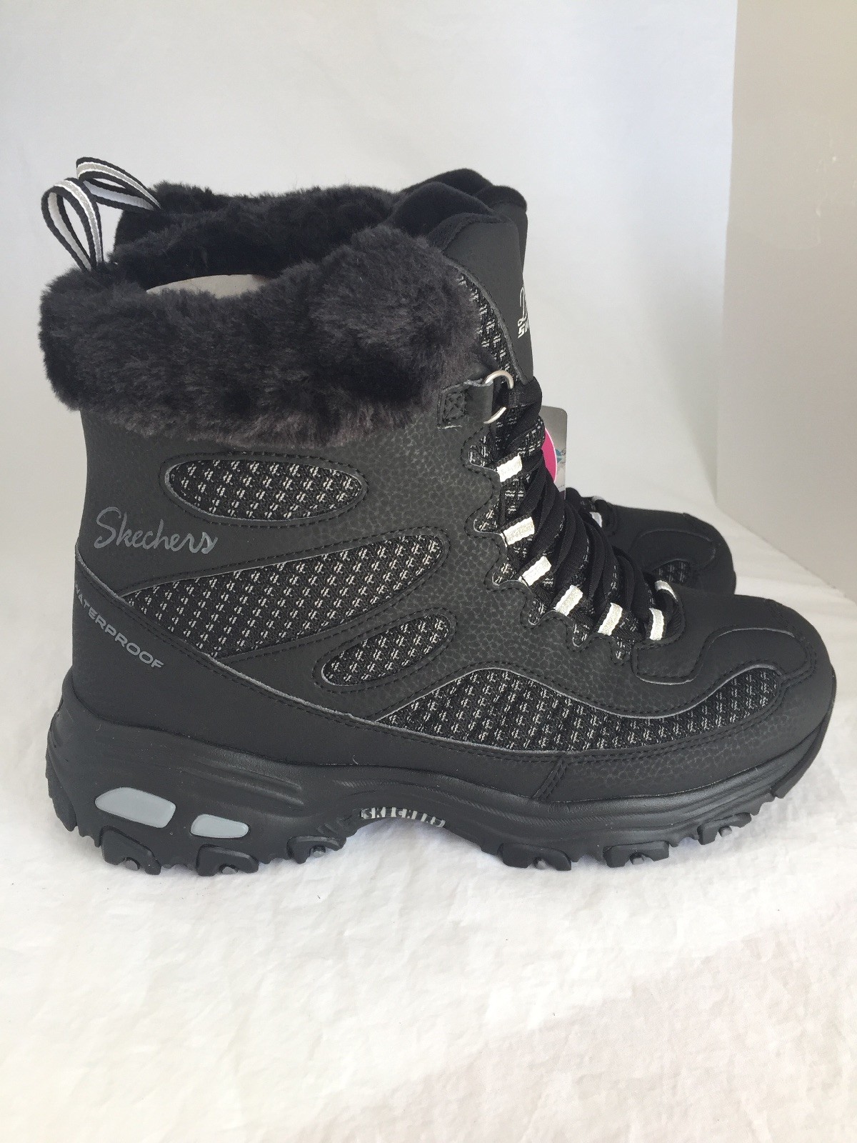 skechers snow plaza
