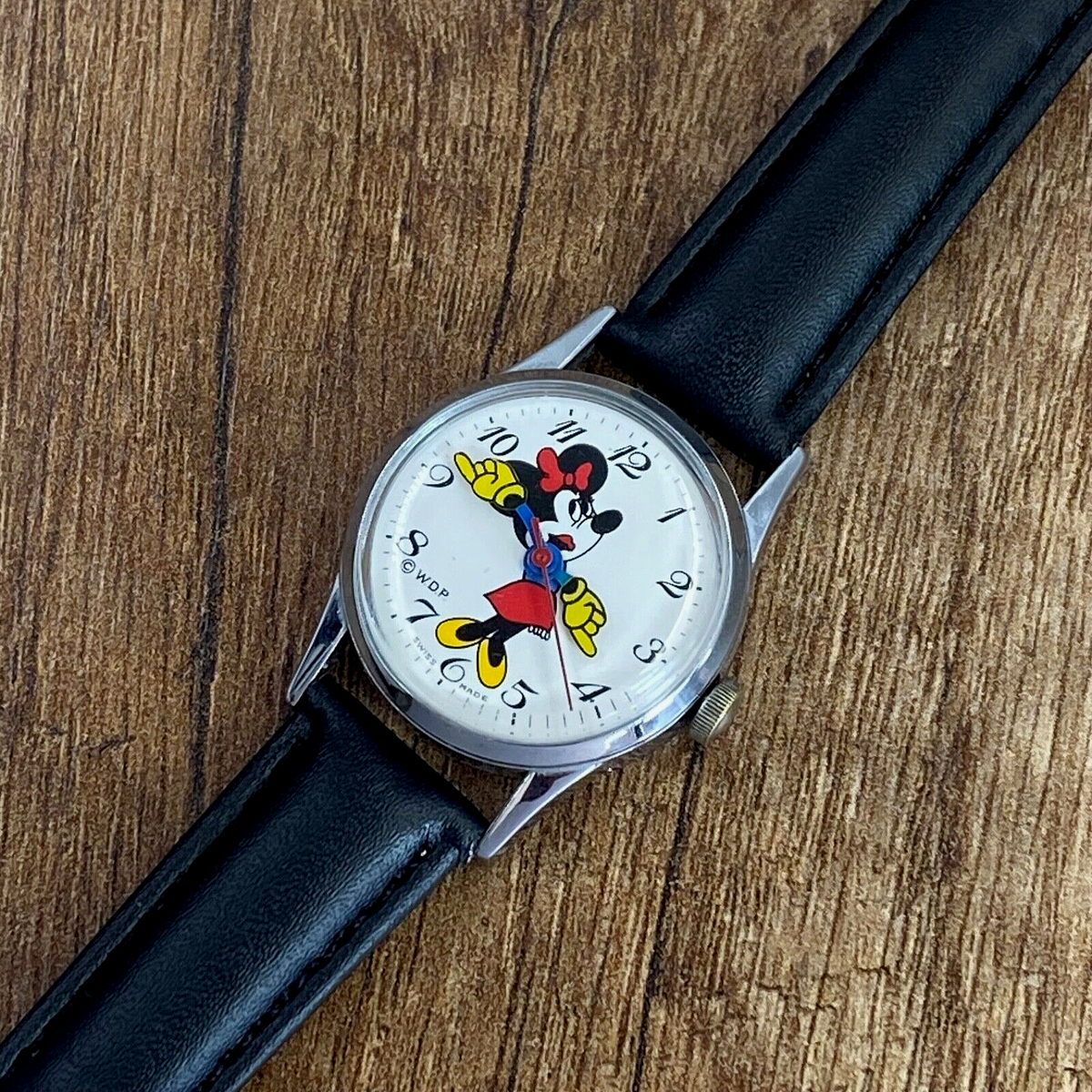 Disney Classic Mickey Mouse Pointing Hands mechanical watch