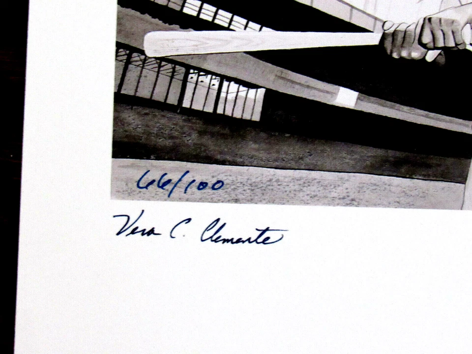 VERA CLEMENTE ROBETO JR & LUIS FAMILY SIGNED AUTO ROBERTO CLEMENTE L/E LITHO IC - Image 3 of 4