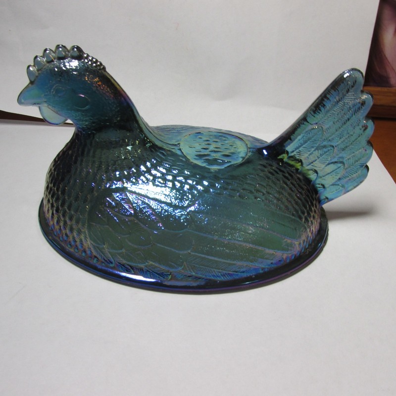 VINTAGE 7 INCH CARNIVAL GLASS HEN ON THE NEST TOP ONLY