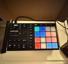 Native Instruments Maschine Mikro MK3 USB MIDI Controller Complete Box Hardware