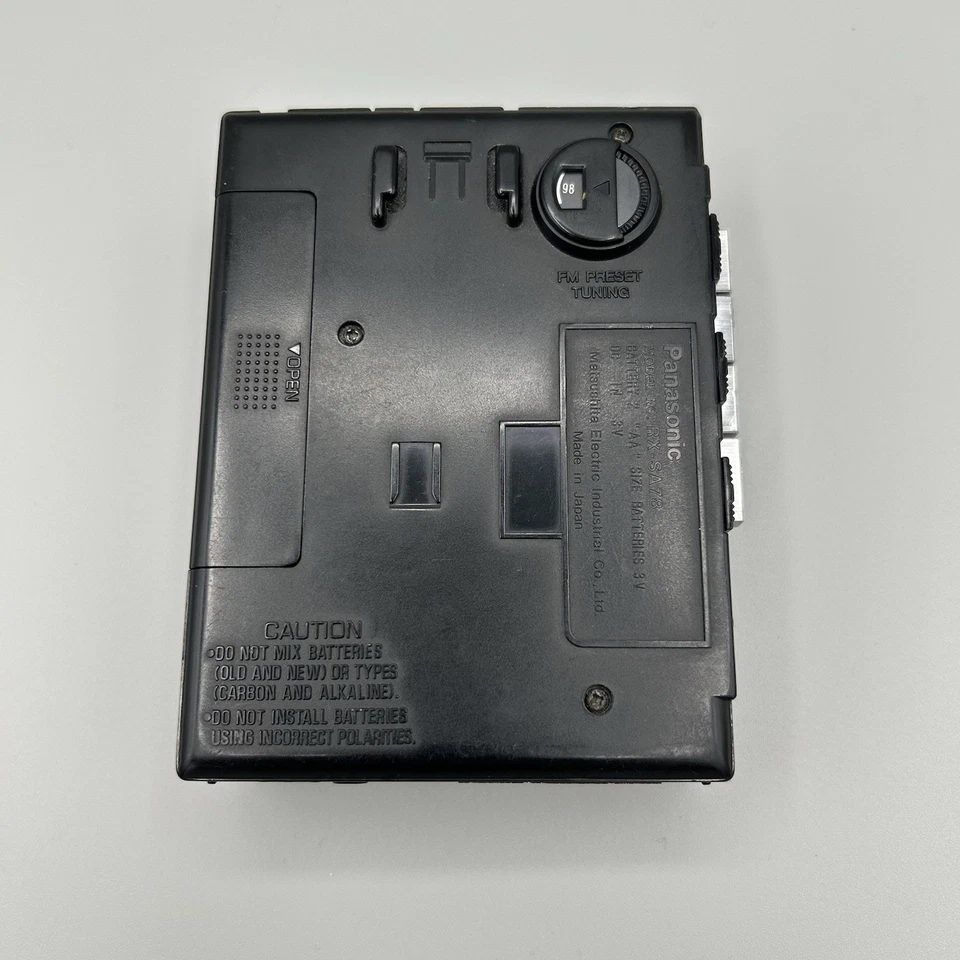 VINTAGE PANASONIC TOUCH N’ TUNE RX-SA78 CASSETTE WALKMAN 5 BAND EQUALIZER - Image 4 of 4