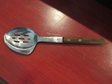 VINTAGE SLOTTED SPOON WITH SERRATED EDGE STAINLESS STEEL TEAK HANDLE WARCO JAPAN