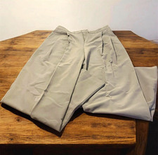 PULL&BEAR Herren Stoffhose Grau mit Bundfalte...