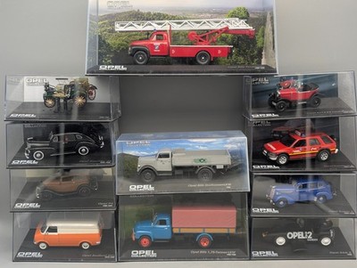 Varianten / Modellautos 1:43 Ixo PCT  für Eaglemoss Opel Collection mit Vitrine