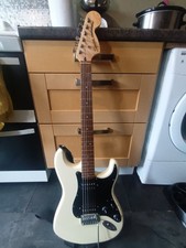 Squier By Fender Strat