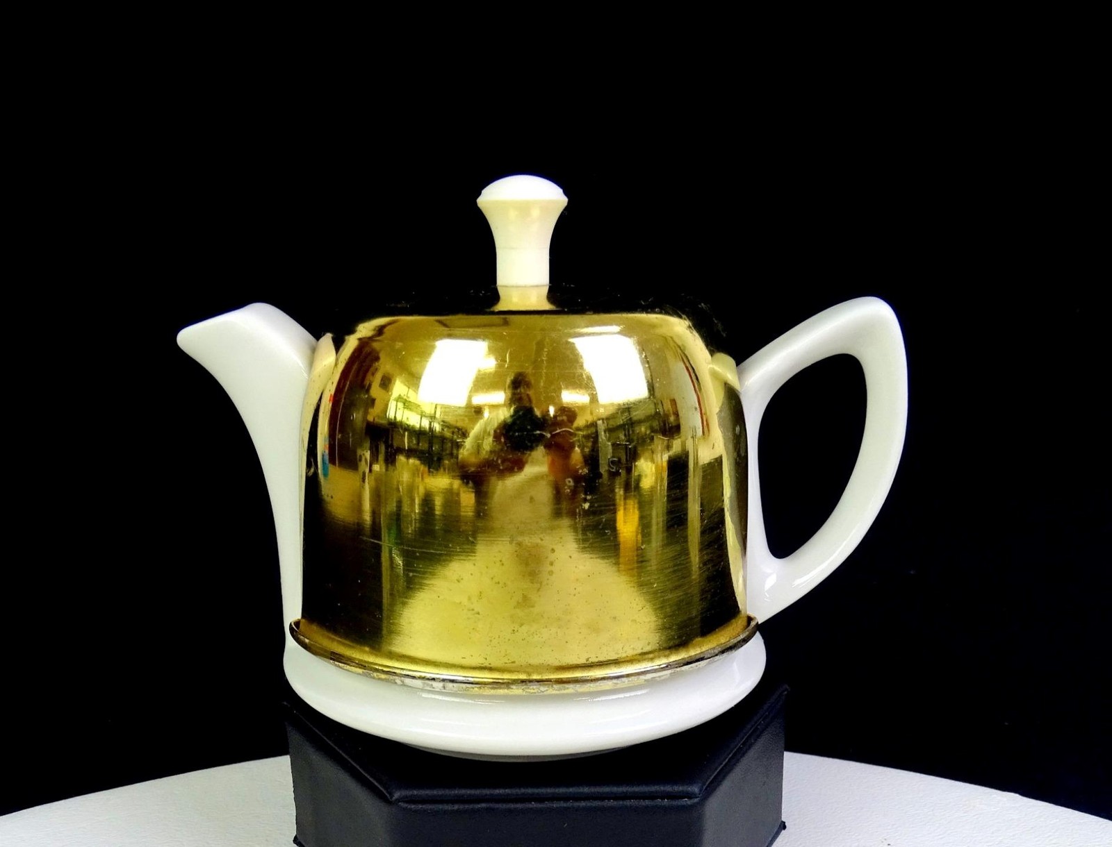 Hall China Co. Forman Family Inc. Individual 3 7/8" Teapot & Gold Cozy Cover Lid