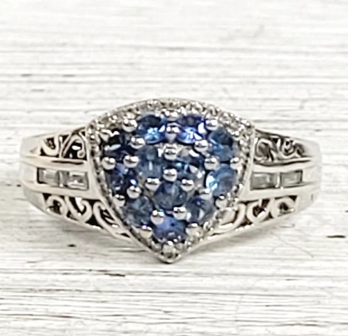 VINTAGE BLUE SAPPHIRE TOPAZ STERLING SILVER 925 RING SZ 9 GEMSTONE DESIGN PRETTY
