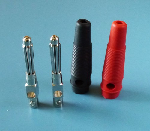 4mm Solderless Stackable Banana Plugs (1 Pair Red + Black) - Picture 2 of 3