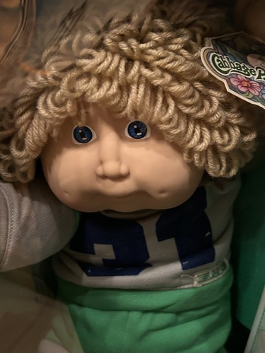 Original 1983 Cabbage Patch Kids - NEW IN BOX NEVER OPENED - Picture 4 of 11