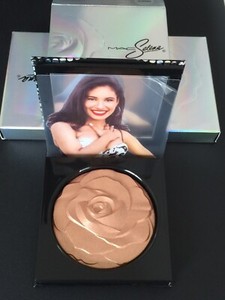selena highlighter