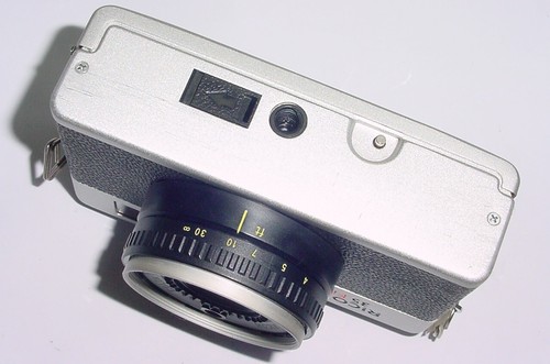 Ricoh 35 FM 35mm Film Camera Rikenon 40mm F/2.8 Lens - Excellent - Picture 5 of 7