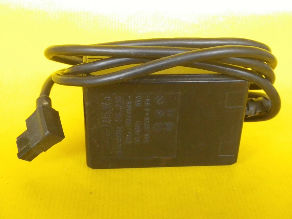 METZ cable de charge 215 sur secteur - 12A - Photo 2/4