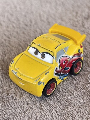 DISNEY PIXAR CARS RUSTEZE CRUZ RAMIREZ #95 MINI RACERS DIECAST