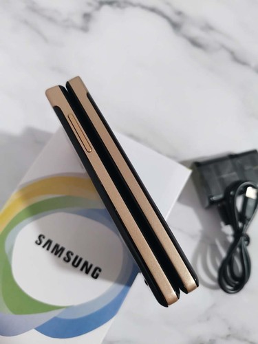 📱Unlocked Samsung SCH-W899 Android 8GB 3G GSM Flip Keynboard Phone - 第 13/13 張圖片