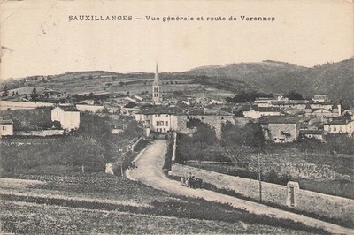 sauxillanges Gesamtansicht und Route de Varennes 950 83