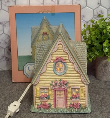COTTONTAIL LANE EASTER/SPRINGTIME LIGHTED ''ROSE COTTAGE'' EXCELLENT CONDITION