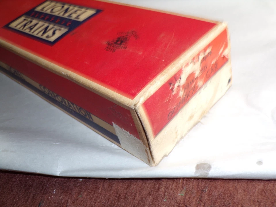 Lionel Vintage Original 3444 Operating Cop & Hobo Gondola super clean and works - Image 4 of 4