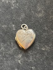 Vintage Sterling Silver Heart Shape Pendant locket *EXCELLENT condition*