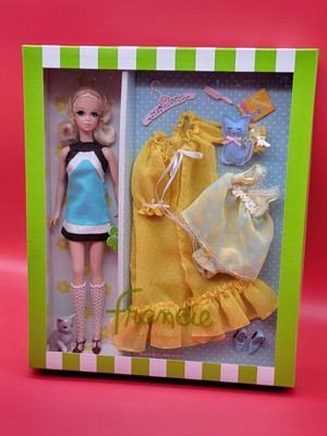 2011 Mattel Barbie Gold Label Kitty Corner Francie Silkstone Doll