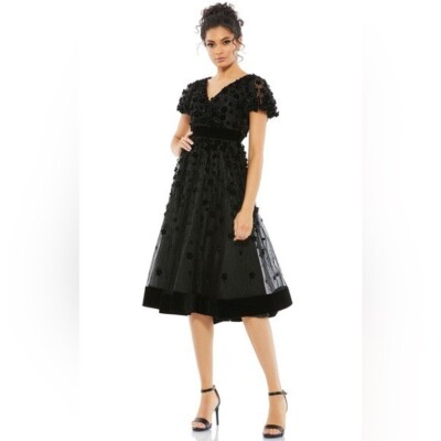 black dress floral applique Black Floral Applique Maxi Dress | Purple Door Boutique
