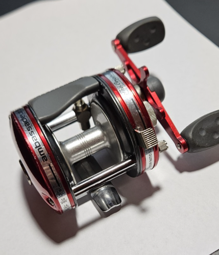 Moulinet Abu Garcia Ambassadeur 5000 – Vintage Suède – Baitcasting Avec étui